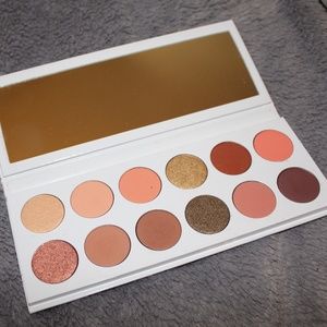 Eyeshadow palette